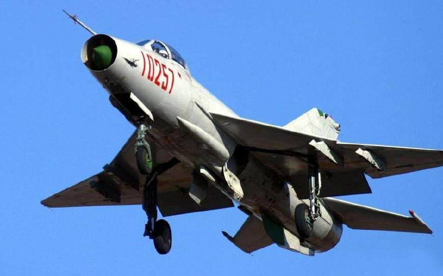 飛機分解組裝了解飛機的結構